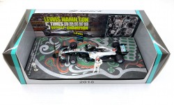 SP582_Spark_Mercedes-Hamilton