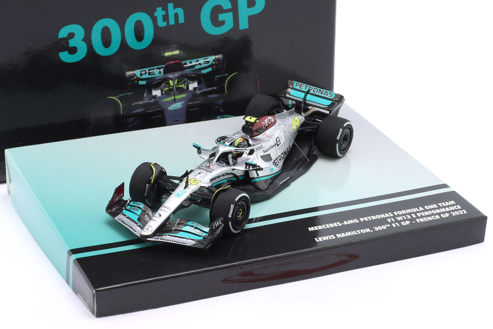 Minichamps 447221244 Mercedes W13