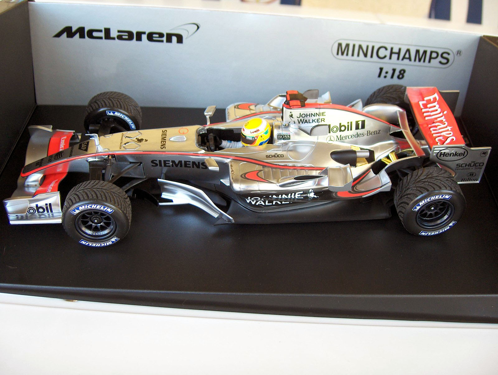 Minichamps 530061884 McLaren MP4/21
