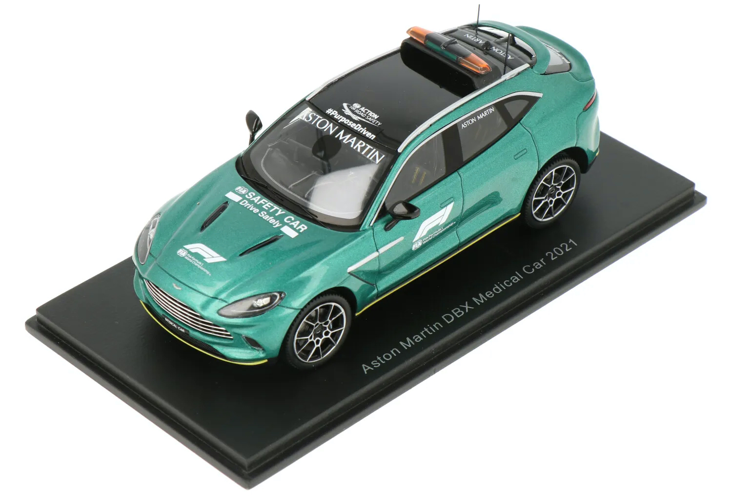 Spark S5879 Aston Martin DBX